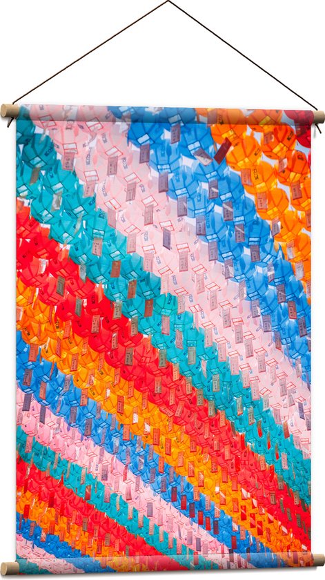 Textielposter - Rijen Lampions in Verschillende Kleuren - 60x90 cm Foto op Textiel