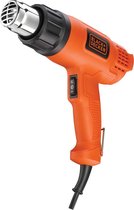 Oranje Black+Decker verfbrander met metalen mondstuk en zwarte accenten, geïsoleerd op een witte achtergrond.