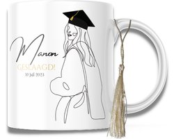 Geslaagd - Mok - Gepersonaliseerd - Incl. Tassel/kwast - Beker - Examen - Schooljaar - Diploma - Felicitatie - Uitreiking Geslaagd - Mok - Gepersonaliseerd - Incl. Tassel/kwast - Beker - Examen - Schooljaar - Diploma - Felicitatie - Uitreiking