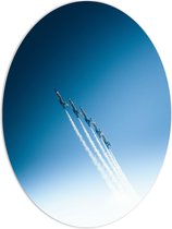 PVC Schuimplaat Ovaal - Vliegshow van Vijf Vliegtuigen op een Lijn - 60x80 cm Foto op Ovaal (Met Ophangsysteem)
