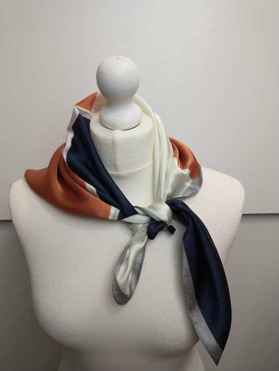 Foulard femme Mary motif carreaux bleu orange gris amande modèle carré 70x70