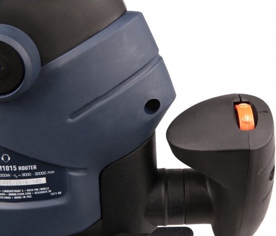 FERM - PRM1015 - Bovenfrees - 1300W - 2 Spantangen - 6mm - én - 8mm - Stofzuiger adapter - Ingebouwde - LED werkverlichting - Freesdiepte 60mm - Freesdiameter 30mm - 6-delige - Freesset - Parallelgeleider - Sjabloongeleider - Precisie bovenfrees