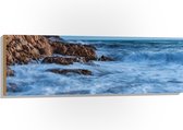 Hout - Zee - Rotsen - Stenen - Golven - Water - 120x40 cm - 9 mm dik - Foto op Hout (Met Ophangsysteem)