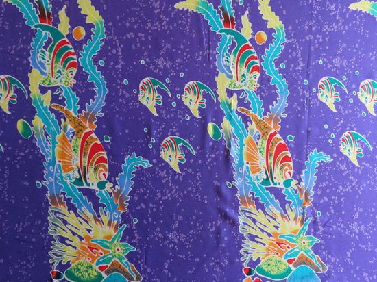 Sarong, pareo, hamamdoek, wikkeldoek, massagedoek lengte 115 cm breedte 165 cm versierd met franjes.