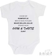100% katoenen Romper "Voor dit rompertje ben ik nog te klein maar willen jullie straks mijn Oom & Tante zijn? " Unisex Katoen Wit/zwart Maat 56/62