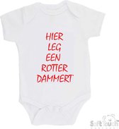 100% katoenen Romper | Hier leg een Rotterdammert | Verjaardagkado | verjaardag kado | grappig | jarig | Rotterdam | Feyenoord | cadeau | Cadeau | Wit/rood | Maat 56/62