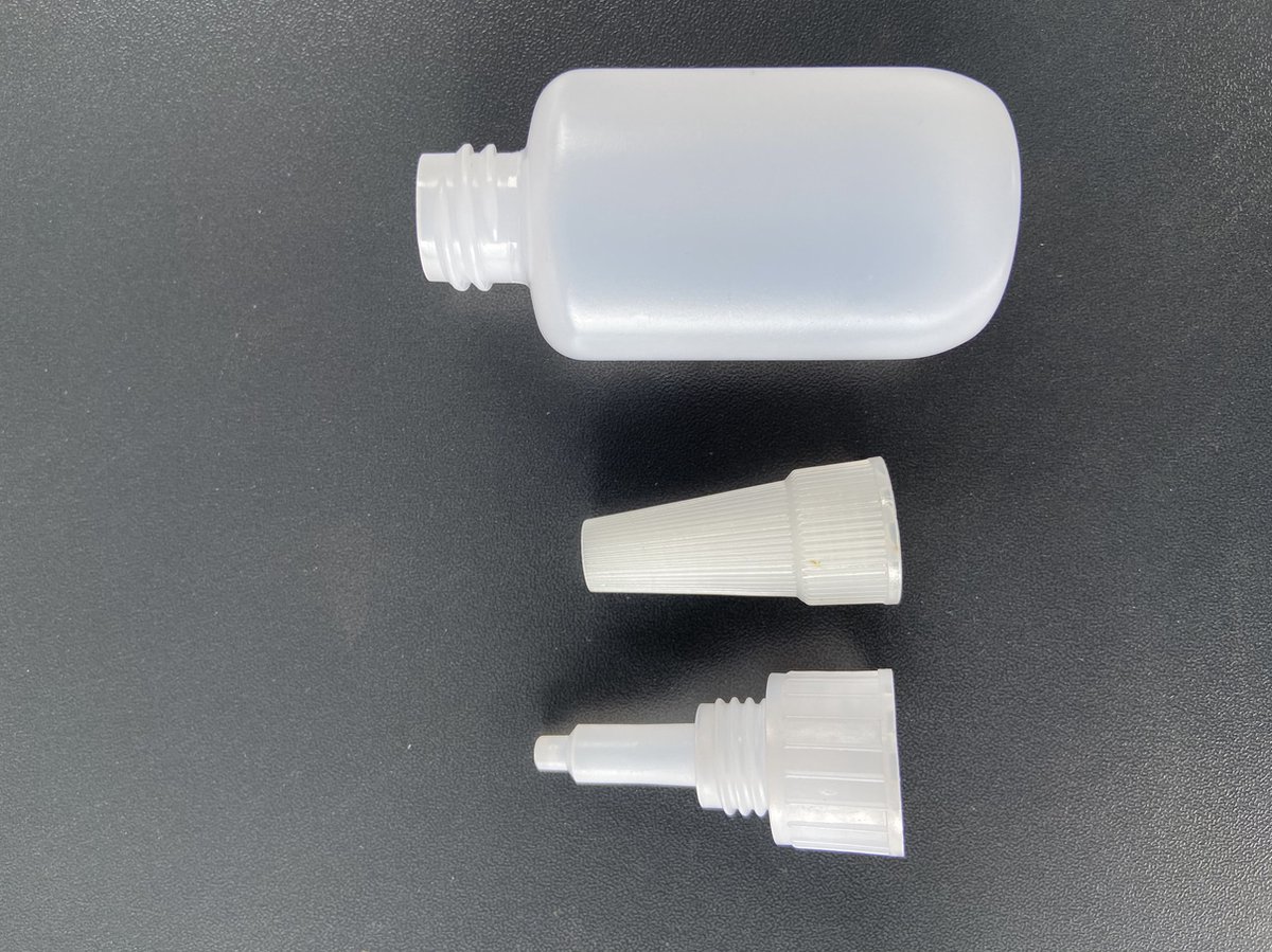 Lege kunststof flesjes 25ML voor o.a. lijm, tattoo verf, etc. 25 stuks compleet