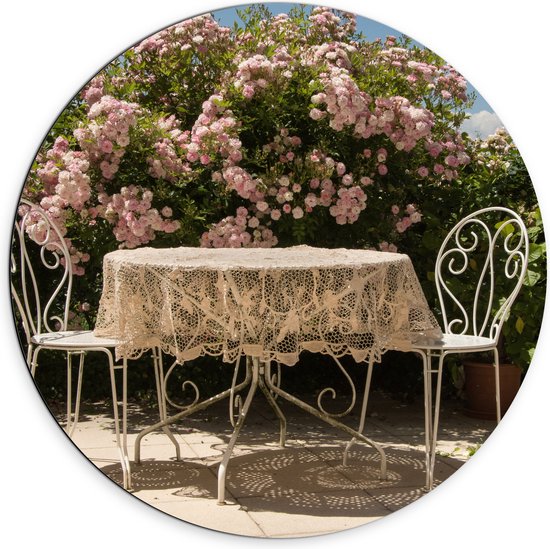 Dibond Muurcirkel - Tafel - Stoelen - Tafelkleed - Bloemen - 70x70 cm Foto op Aluminium Muurcirkel (met ophangsysteem)