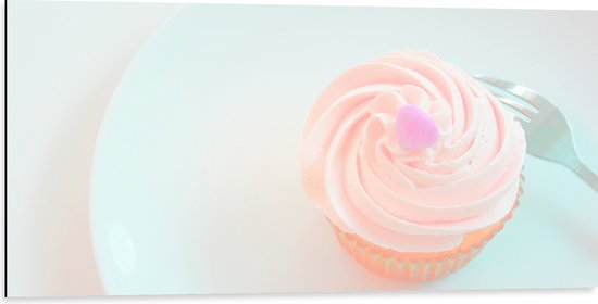 Dibond - Roze Cupcake op Bordje met Vork - 100x50 cm Foto op Aluminium (Wanddecoratie van metaal)