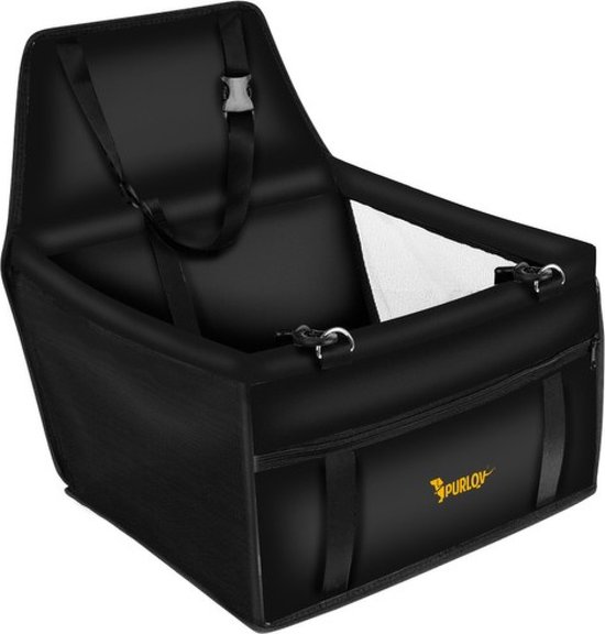 Siège auto noir pour animaux de compagnie avec boucle argentée sur le dessus.