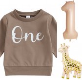 Cakesmash set met sweater bruin met folie ballonnen 1 en Giraf - 1 - one - eerste - verjaardag - sweater - ballon - giraf - cakesmash