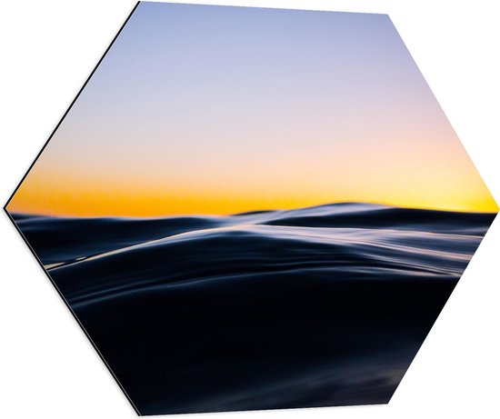 Dibond Hexagon - Water - Oceaan - Zee - Zonsondergang - 80x69.6 cm Foto op Hexagon (Met Ophangsysteem)