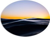 PVC Schuimplaat Ovaal - Water - Oceaan - Zee - Zonsondergang - 68x51 cm Foto op Ovaal (Met Ophangsysteem)