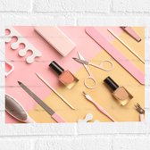 Muursticker - Patroon van Cosmetica Producten op Geel met Roze Oppervlak - 40x30 cm Foto op Muursticker