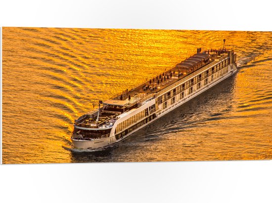 PVC Schuimplaat - Toeristenboot op het Water tijdens de Zonsondergang - 100x50 cm Foto op PVC Schuimplaat (Met Ophangsysteem)