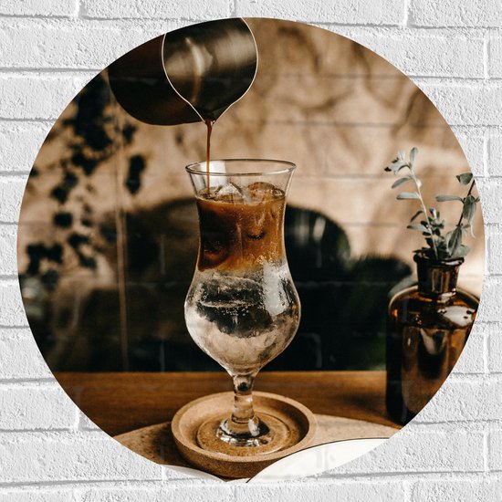Muursticker Cirkel - Koffie in Glas in Café - 70x70 cm Foto op Muursticker
