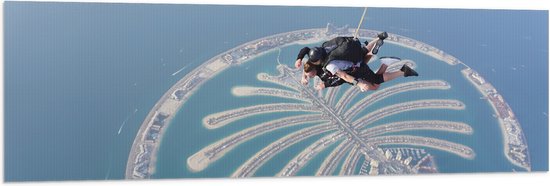 Vlag - Parachutespringer boven de Palm van Dubai - 150x50 cm Foto op Polyester Vlag