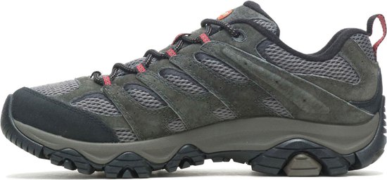 Grijze Merrell wandelschoen, zijkant zichtbaar met rode accenten.