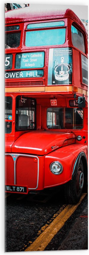Acrylglas - Traditionele Rode Toeristenbus door de Straten van Londen - 30x90 cm Foto op Acrylglas (Wanddecoratie op Acrylaat)