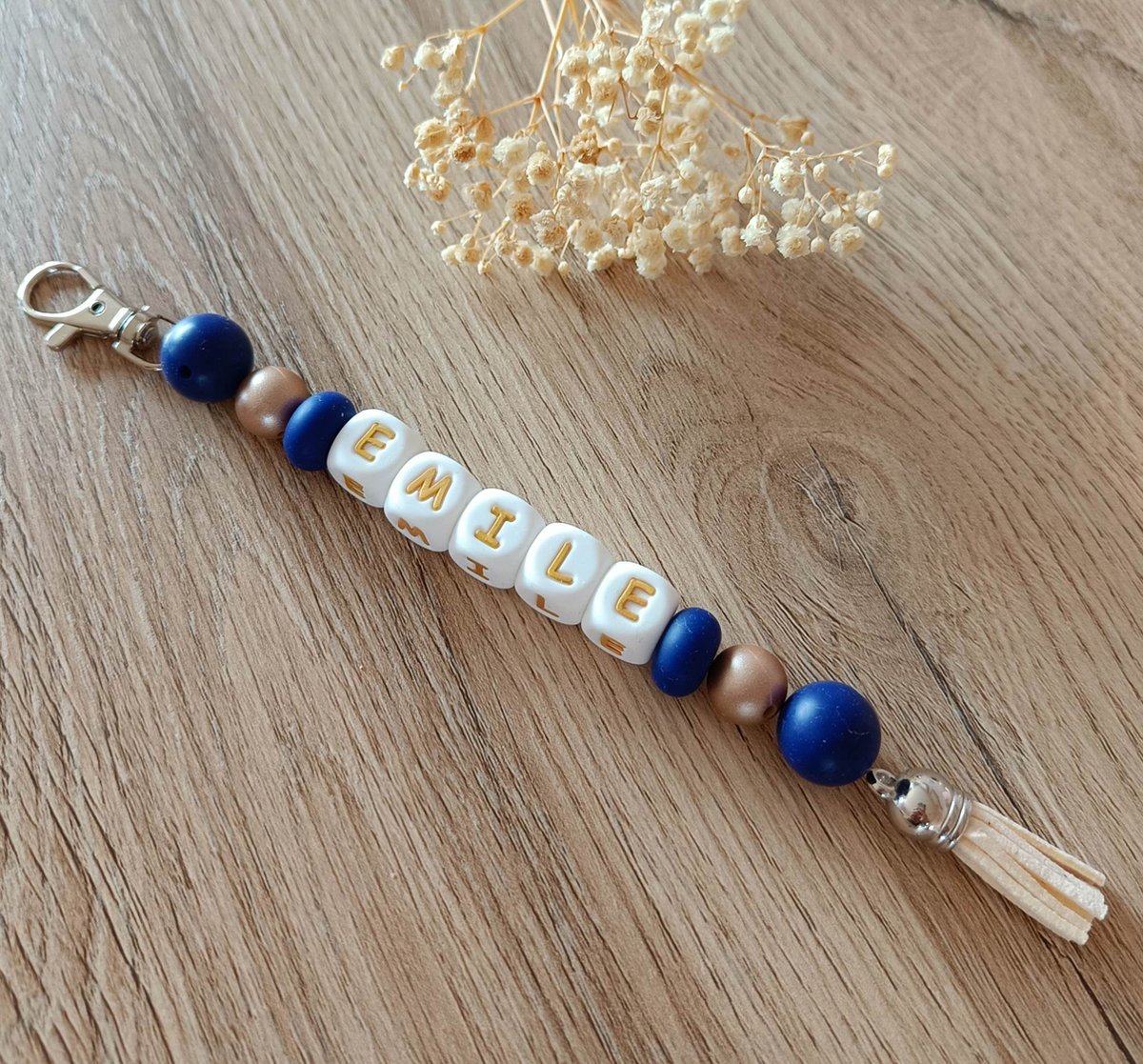 Gepersonaliseerde Sleutelhanger met Kralen - Cadeau sleutelhanger - Sleutelhanger met naam - Silliconen kralen sleutelhanger - Gepersonaliseerd cadeau - Champagne Blauw