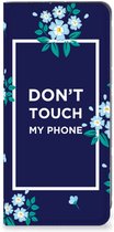 Telefoontasje Google Pixel 7A Smartphone Hoesje Flowers Blue Don't Touch My Phone