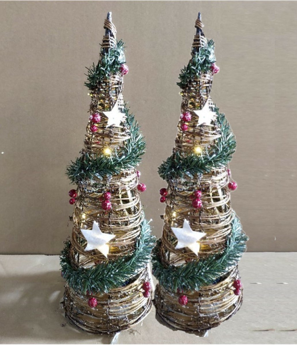 LED kegel/piramide kerstboom lamp - 2x - rotan - met decoratie - H60 cm