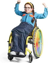 MyBlanket Zomer Kids, compact en licht, wind- en waterdicht rolstoeldeken, snel geplaatst zonder op te staan uit de rolstoel, voor manuele én elektrische rolstoel; 38 x 24 x 8 cm ; 0,362 kg, wasbaar op 30°C - Night Blue met Gele rits