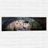 Muursticker - Traditionele Italiaanse Gondel door de Wateren van Venetië - 90x30 cm Foto op Muursticker