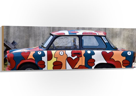 Hout - Versierde Auto met Kleurrijke Gezichten - 150x50 cm - 9 mm dik - Foto op Hout (Met Ophangsysteem)