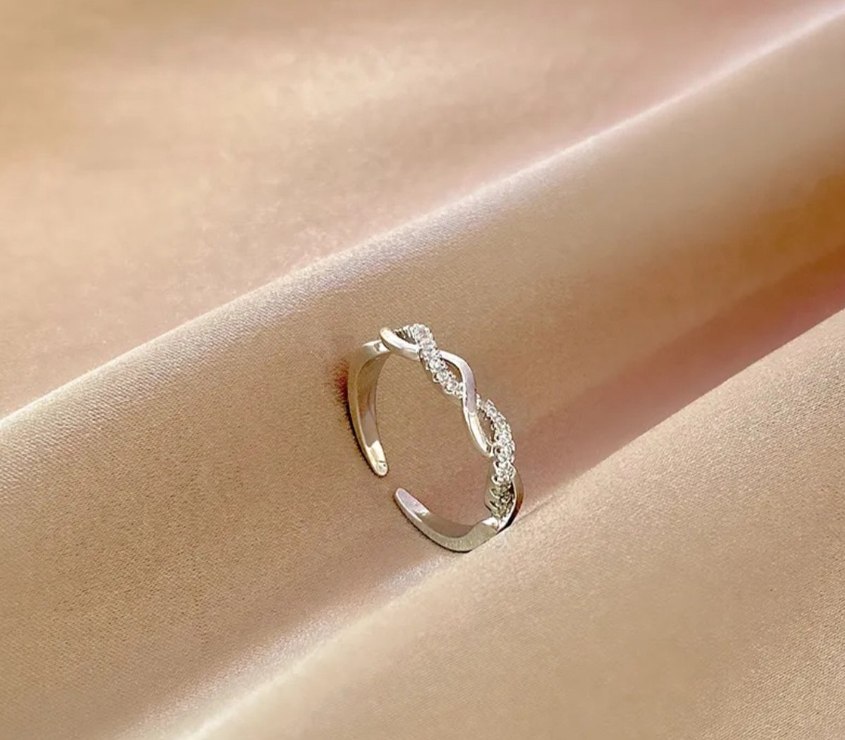 Leerella Dazzling Dames Verstelbare Ring Zilver - Twist Touw Ring: Verstelbaar, met Zirkoon - Stralend in Stijl en Veelzijdigheid Verjaardag Moederdag Valentijnsdag