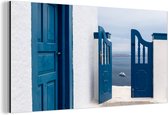 Wanddecoratie Metaal - Aluminium Schilderij Industrieel - Deur - Blauw - Wit - Architectuur - 40x20 cm - Dibond - Foto op aluminium - Industriële muurdecoratie - Voor de woonkamer/slaapkamer