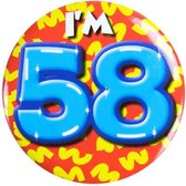 Button 58 Jaar - Button met speld (55mm) - Leeftijd badge - 58 Jaar versiering - Accessoires - Rozet I'm 58 - Verjaardag jongen / meisje / man / vrouw - Button 58 Jaar