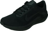 Nike winflo 10 in de kleur zwart.