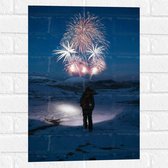 Muursticker - Persoon - Sneeuw - Vuurwerk - Kleuren - 40x60 cm Foto op Muursticker