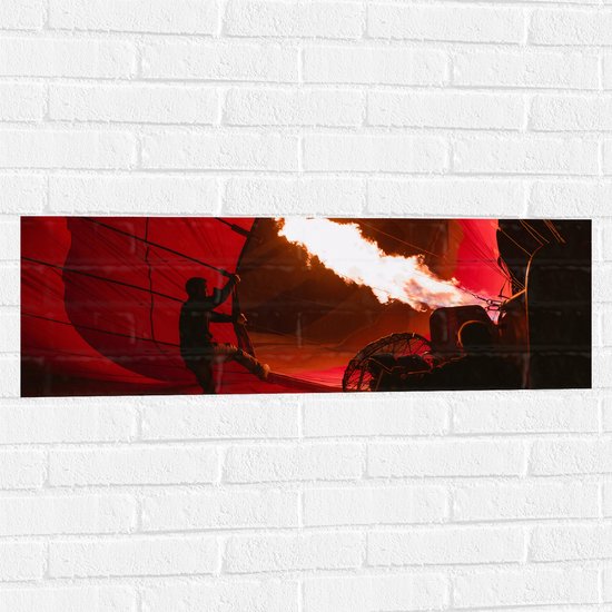 Muursticker - Vuur in Doek van Rode Luchtballon - 90x30 cm Foto op Muursticker