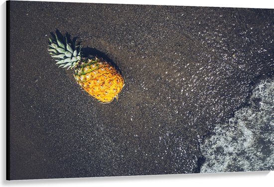 Canvas - Ananas op het Strand met Zee - 150x100 cm Foto op Canvas Schilderij (Wanddecoratie op Canvas)
