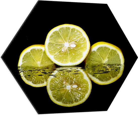 Dibond Hexagon - Citroenschijfjes in Water - 80x69.6 cm Foto op Hexagon (Met Ophangsysteem)