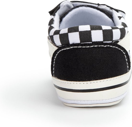 Baby schoentjes - babysneakers van Completebabyuitzet - klittenband met veter - Schoenmaat 20-21 - 12-18 maanden - (13cm) - zwart, wit geruit - Completebabyuitzet