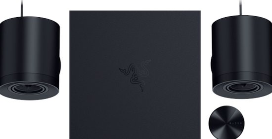 Zwart Razer Nommo V2 Pro luidsprekersysteem met subwoofer, speakers en draadloze bedieningsknop.
