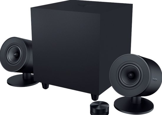 Zwart Razer Nommo V2 Pro luidsprekersysteem met subwoofer en twee speakers.