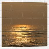 Muursticker - Oceaan - Zee - Bootje - Mensen - Zonlicht - 50x50 cm Foto op Muursticker