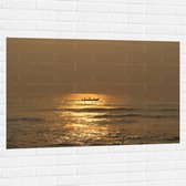 Muursticker - Oceaan - Zee - Bootje - Mensen - Zonlicht - 120x80 cm Foto op Muursticker