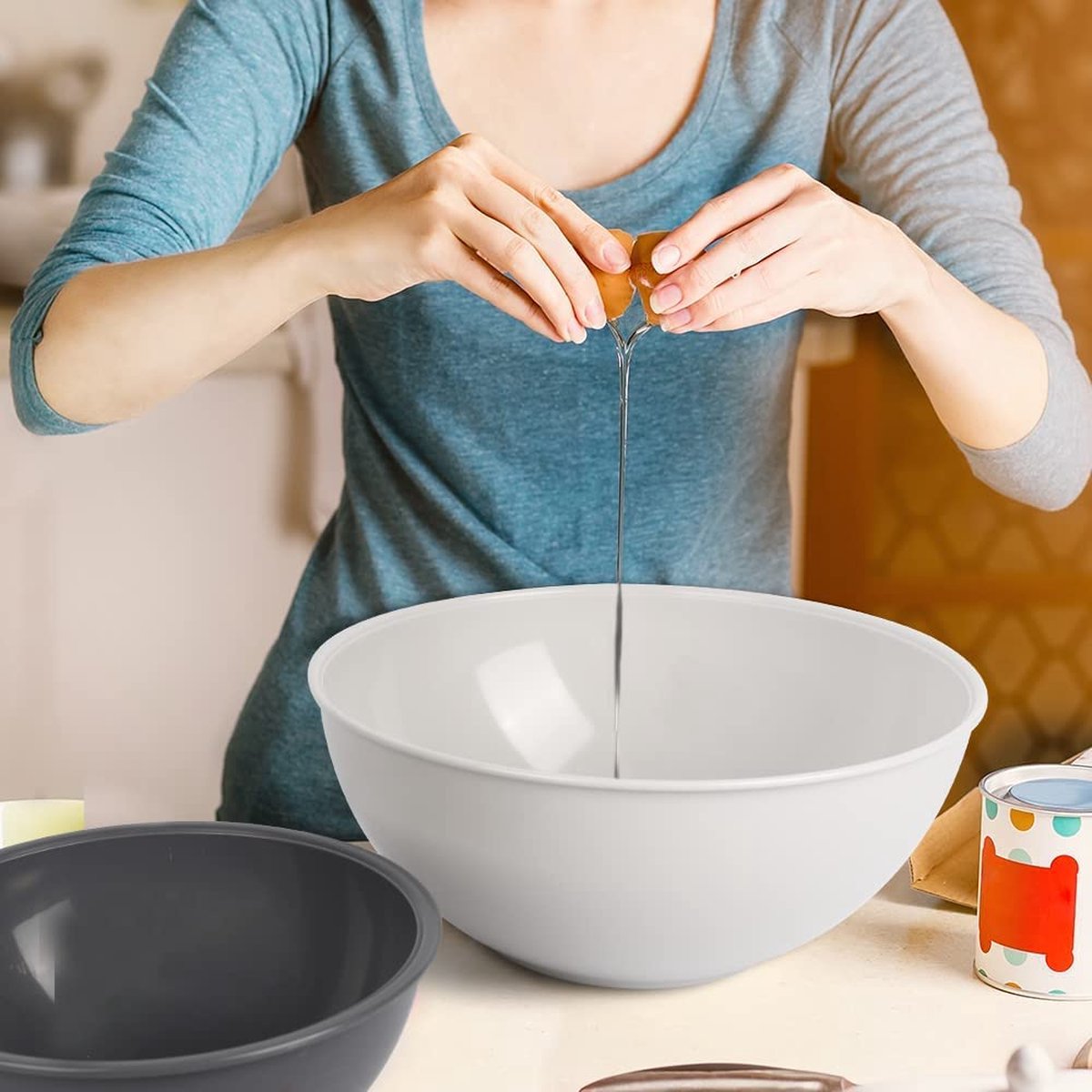 Greentainer Saladekom Set met Deksel, 4-delig Grote Keuken Plastic Mengkom, Stapelbare Scharrelkommen, Serveerkommen Ideaal voor Bakken, Koken, Salade & Voedselbereiding, 2L, Roze