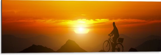 Dibond - Silhouet van Man Fietsend over Kronkelende Bergtoppen bij Felkleurige Zonsondergang - 90x30 cm Foto op Aluminium (Wanddecoratie van metaal)