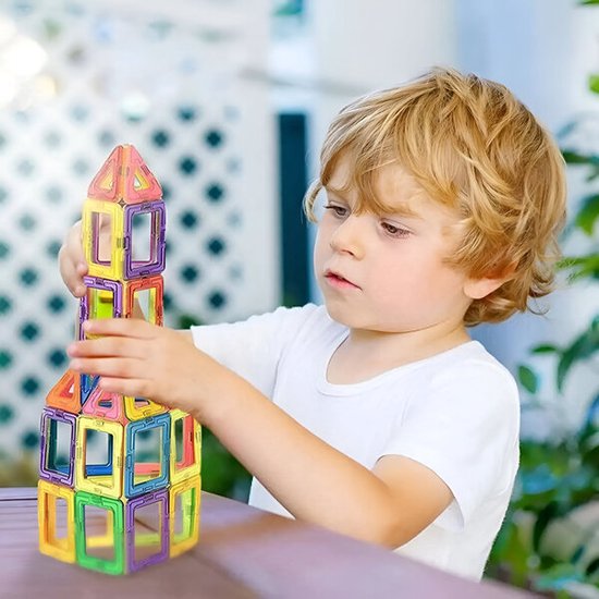 Jojoy BUILDNETIC Set de 50 blocs de construction magnétiques pour Enfants – Jouets créatifs pour le raisonnement et le développement spatial
