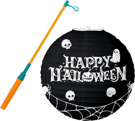 Zwarte papieren lampion met 'Happy Halloween' tekst, spookjes en spinnenwebben, met oranje stokje om vast te houden.