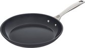 Bol.com Le Creuset Koekenpan Essential Non-Stick Ceramic - Ø 28 cm - Keramische Antiaanbaklaag - Geschikt voor Inductie Gas Elek... aanbieding
