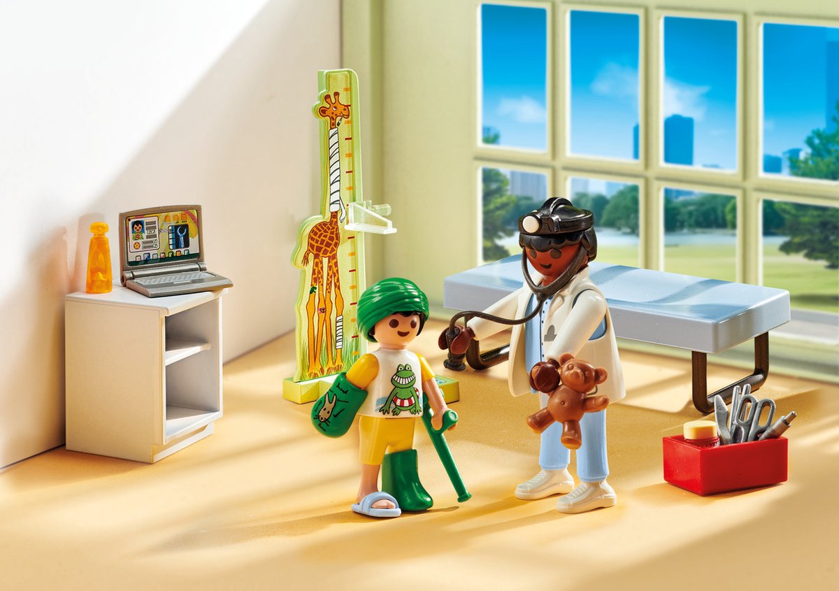 PLAYMOBIL My Life Kinderarts met teddybeer - 71619 — afbeelding 4