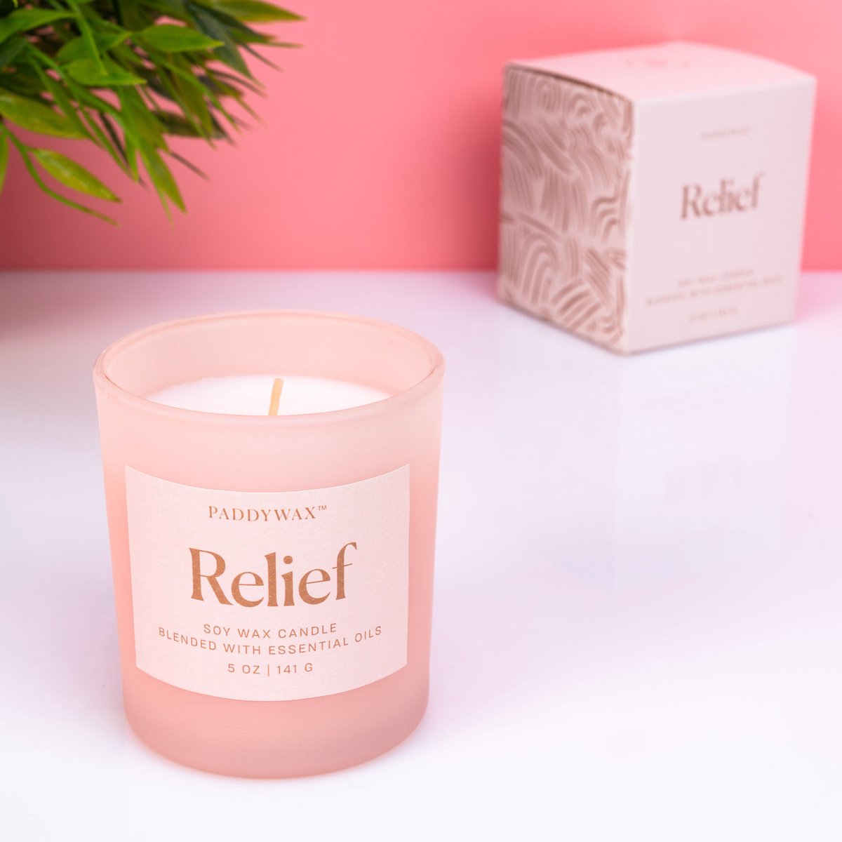 Wellness Geurkaars - Relief (ivoor) van Paddywax