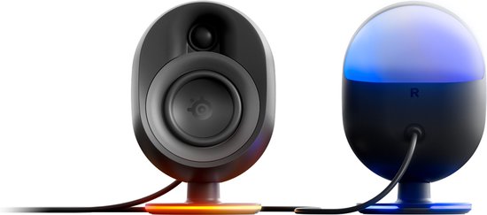 Zwarte satellite speakers met oranje en blauwe LED-verlichting op de voet.